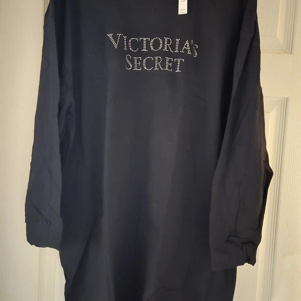 Victoria's Secret Black Rhinestone Logo Top M/L - Picture 2 of 2